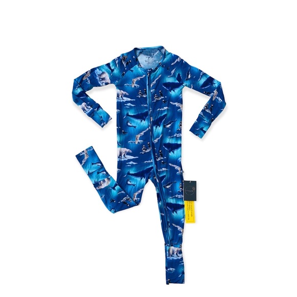 🐋NWT Hanlyn Collective Whale Zippy🐋 - Picture 7 of 8